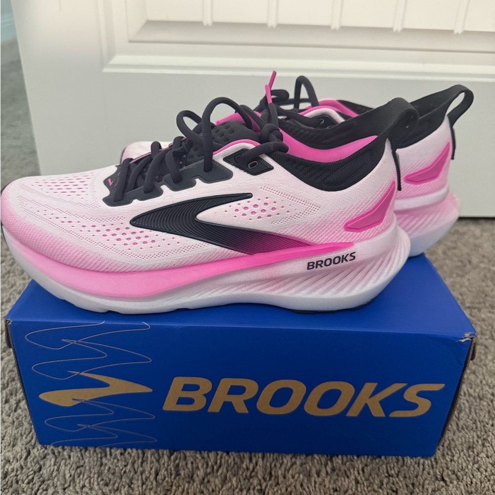Brooks Glycerin 23 Women's Shoes in Pink and Black